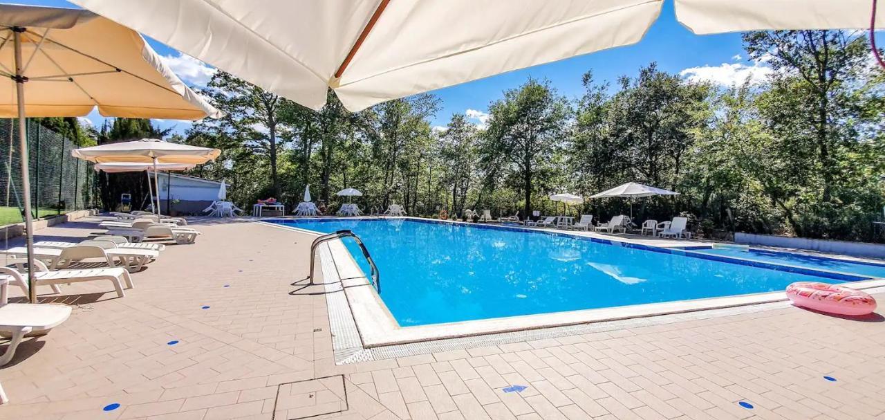 Villa Bog - Villa Con Piscina E Campo Da Tennis 피에가로 외부 사진
